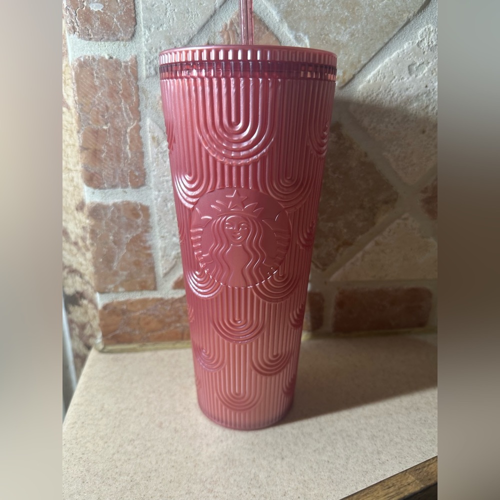 Limited edition Starbucks dusty rose pink shimmer shell mermaid scales cold 24oz